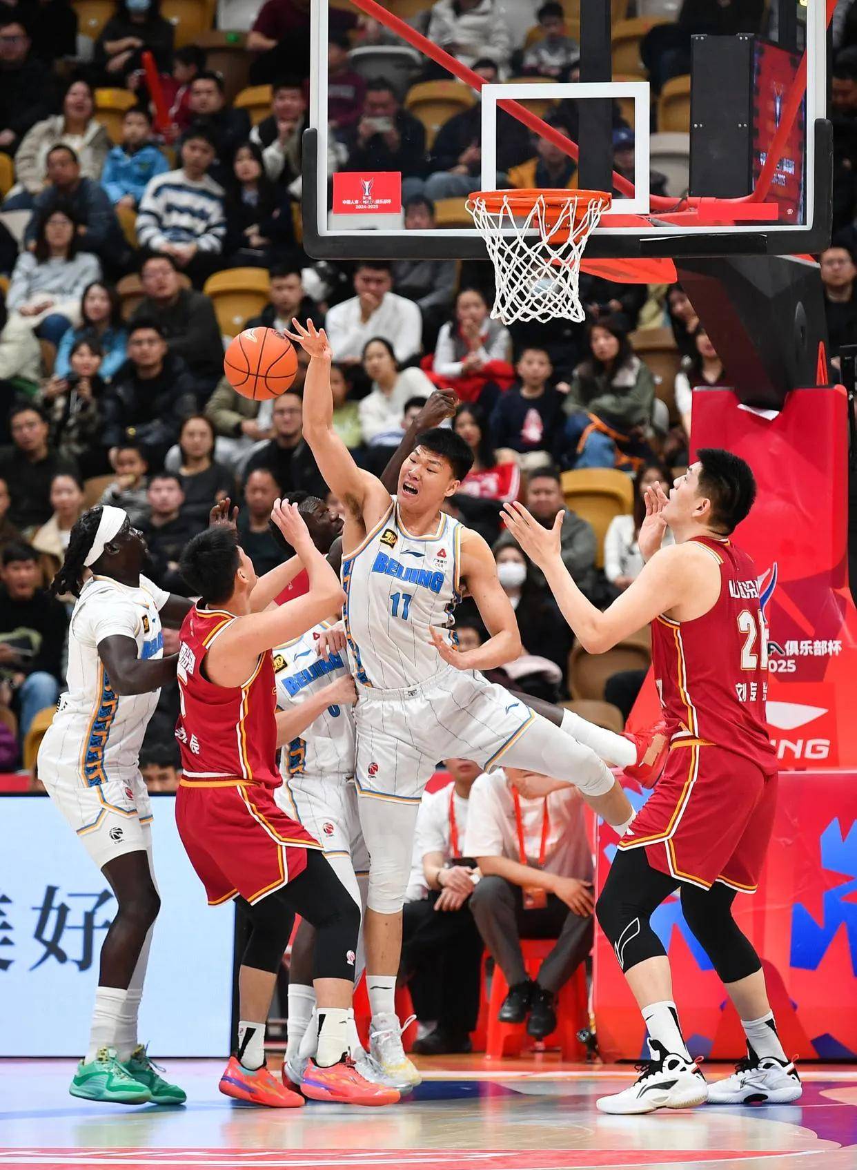 山西男篮赢下关键战役，保持不败战绩