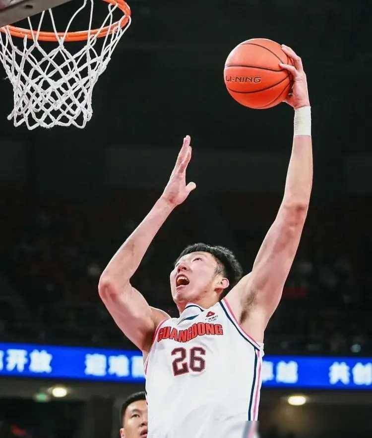 山西男篮赢下关键战役，保持不败战绩